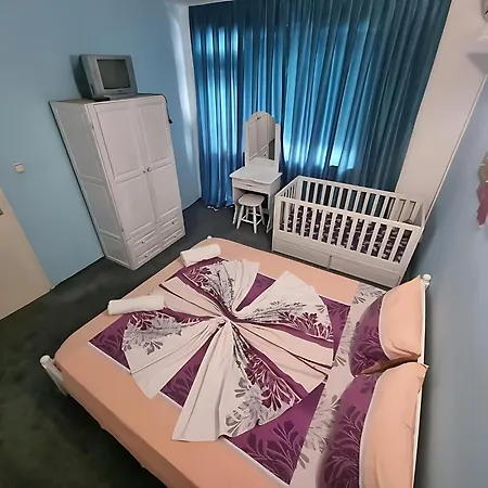 Flora Къща за гости Китен