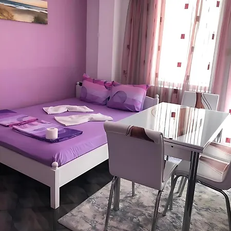 Flora Къща за гости