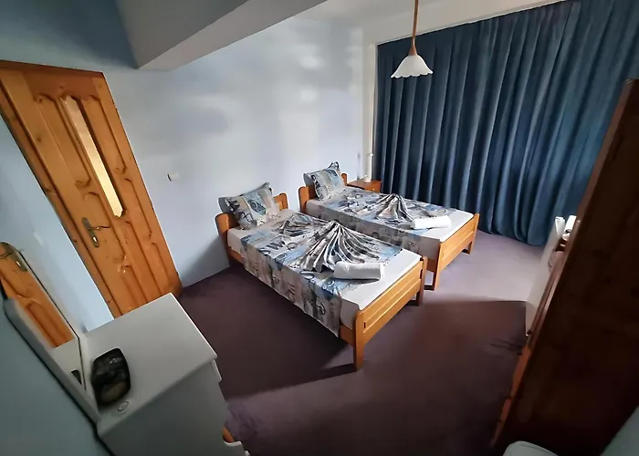 ゲストハウス Flora