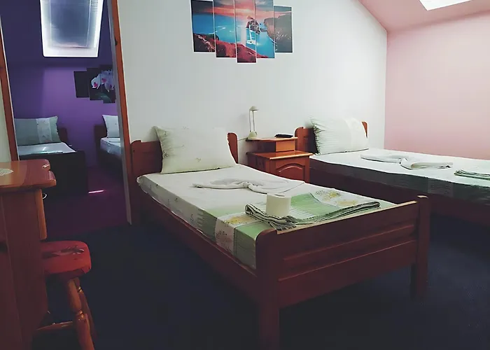 ゲストハウス Flora