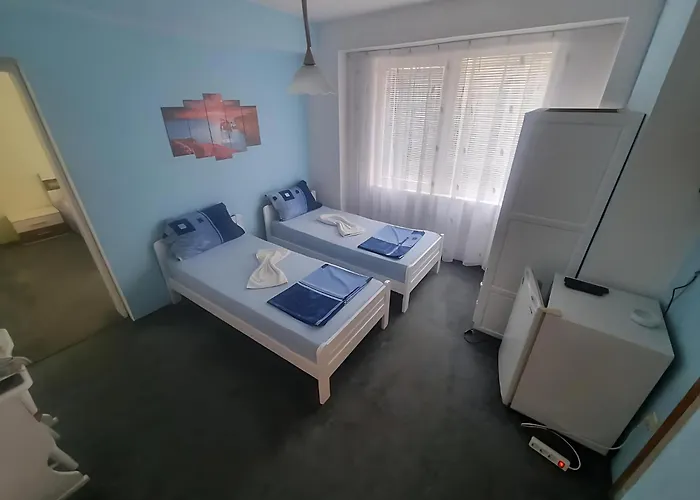 ゲストハウス Flora キテン