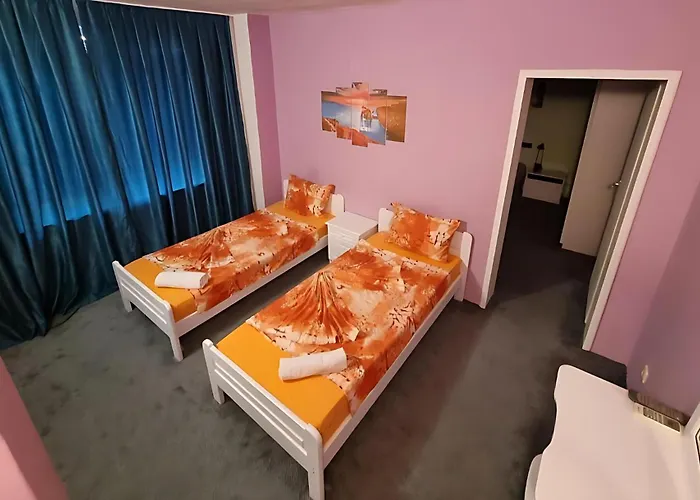 ゲストハウス Flora